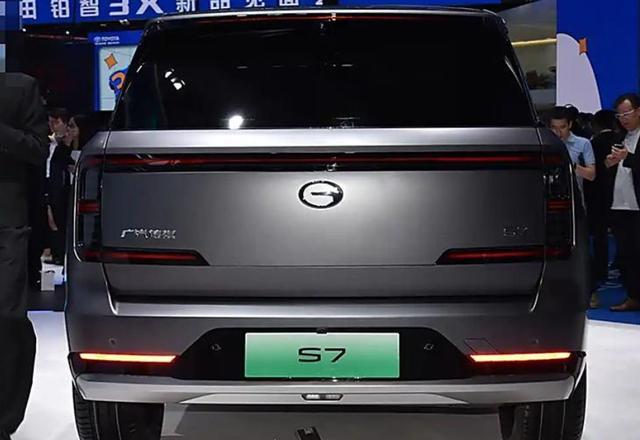 全新国产中大型SUV，增程插混双动力。续航超1000km！-有驾